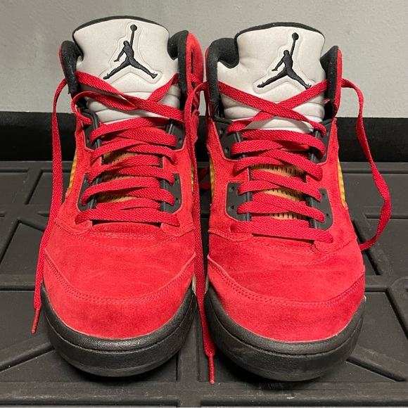 AIR JORDAN 5 RETRO " RAGING BULL" 2009 MEN’S SNEAKER SIZE 11 - Picture 1 of 9